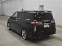 Nissan ELGRAND лот № 80006 оценка 3.5  с аукциона в Японии 1