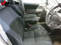 Toyota VOXY лот № 1 оценка 3  с аукциона в Японии 4