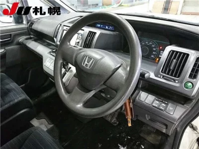 Honda STEP WAGON  с аукциона в Японии