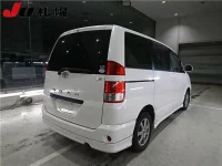 Toyota NOAH лот № 11 оценка 3.5  с аукциона в Японии 1