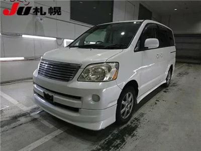 Toyota NOAH  с аукциона в Японии