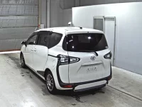 Toyota SIENTA лот № 9017 оценка 3.5  с аукциона в Японии 1