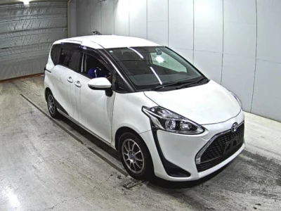 Toyota SIENTA  с аукциона в Японии