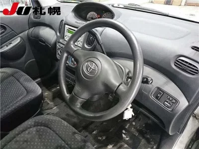 Toyota FUNCARGO  с аукциона в Японии