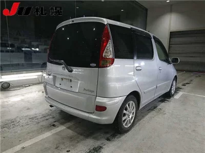 Toyota FUNCARGO  с аукциона в Японии