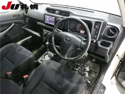 Toyota SUCCEED  с аукциона в Японии