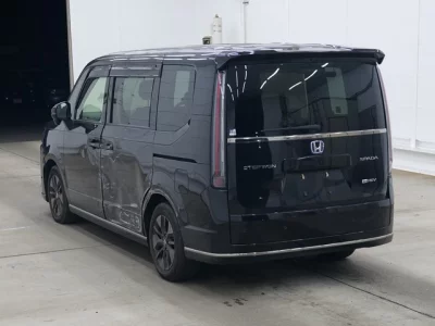 Honda STEP WAGON  с аукциона в Японии