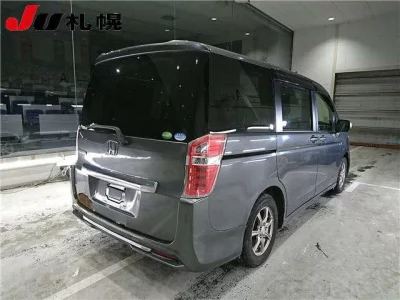 Honda STEP WAGON  с аукциона в Японии