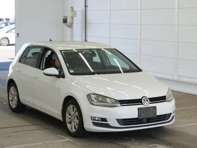 Volkswagen GOLF  с аукциона в Японии