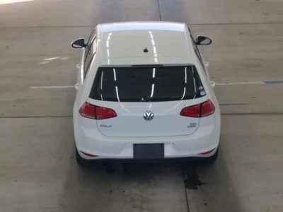 Volkswagen GOLF  с аукциона в Японии