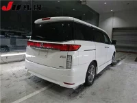 Nissan ELGRAND лот № 39 оценка R  с аукциона в Японии 1