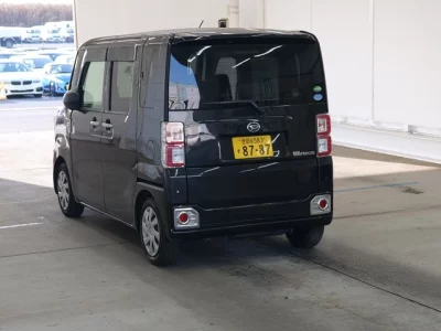 Daihatsu WAKE  с аукциона в Японии