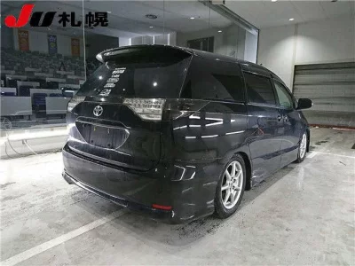 Toyota ESTIMA  с аукциона в Японии