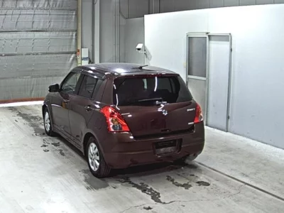Suzuki SWIFT  с аукциона в Японии