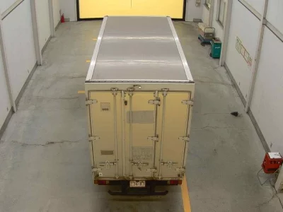 Isuzu ELF  с аукциона в Японии