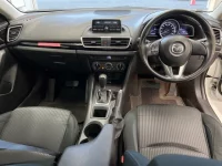 Mazda AXELA лот № 2038 оценка 4  с аукциона в Японии 4