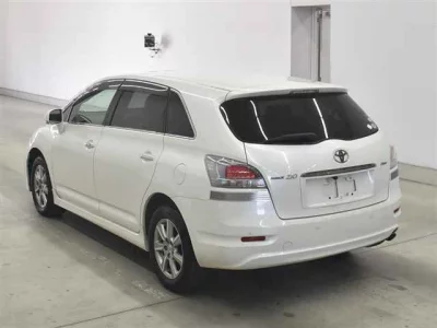 Toyota MARK X ZIO  с аукциона в Японии