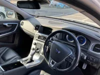 Volvo V60 лот № 80081 оценка 3.5  с аукциона в Японии 2