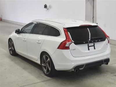Volvo V60  с аукциона в Японии