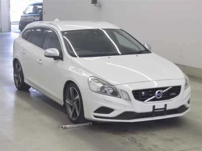 Volvo V60  с аукциона в Японии