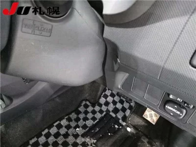 Toyota AURIS  с аукциона в Японии