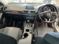 Mazda AXELA лот № 2055 оценка 4  с аукциона в Японии 4