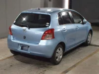 Toyota VITZ лот № 8083 оценка R  с аукциона в Японии 4