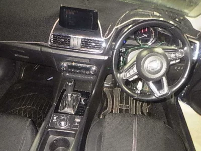 Mazda AXELA  с аукциона в Японии