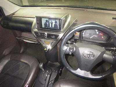 Toyota IQ  с аукциона в Японии