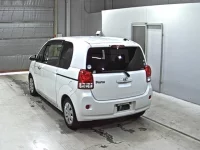 Toyota PORTE лот № 9125 оценка 4  с аукциона в Японии 1