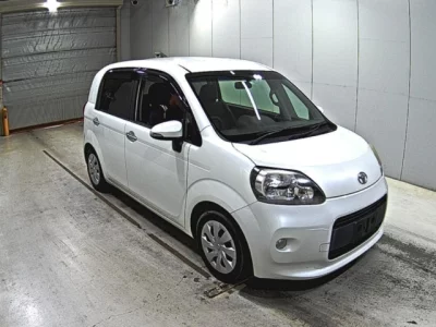 Toyota PORTE  с аукциона в Японии