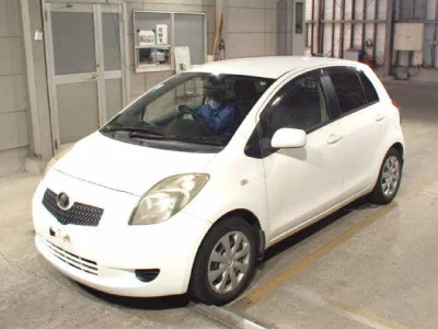 Toyota VITZ  с аукциона в Японии