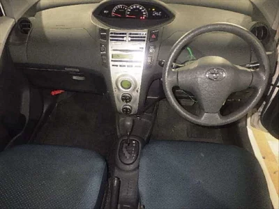 Toyota VITZ  с аукциона в Японии