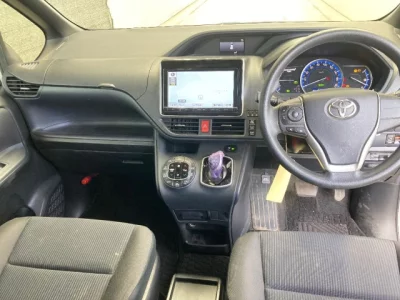 Toyota NOAH  с аукциона в Японии