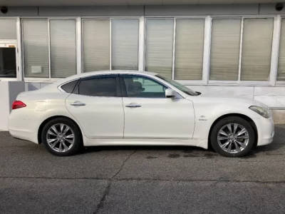 Nissan FUGA  с аукциона в Японии