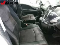 Nissan SERENA лот № 83 оценка R  с аукциона в Японии 4