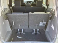 Toyota ISIS лот № 80140 оценка R  с аукциона в Японии 9