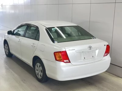 Toyota COROLLA AXIO  с аукциона в Японии