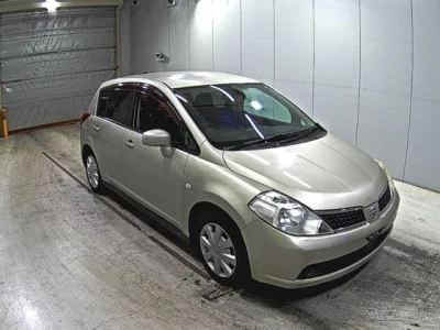 Nissan TIIDA  с аукциона в Японии