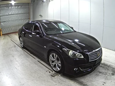 Nissan FUGA  с аукциона в Японии