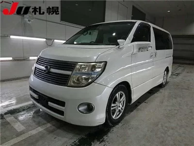 Nissan ELGRAND  с аукциона в Японии