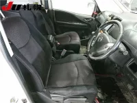 Nissan SERENA лот № 104 оценка R  с аукциона в Японии 4