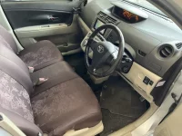 Toyota PASSO SETTE лот № 2111 оценка 3  с аукциона в Японии 3