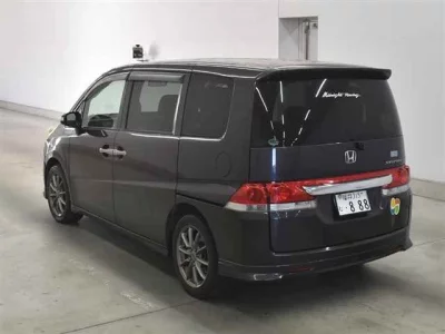 Honda STEP WAGON  с аукциона в Японии