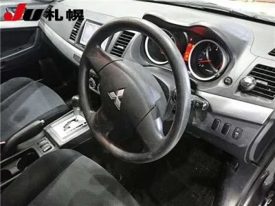 Mitsubishi GALANT FORTIS  с аукциона в Японии