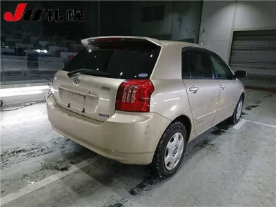 Toyota COROLLA RUNX  с аукциона в Японии
