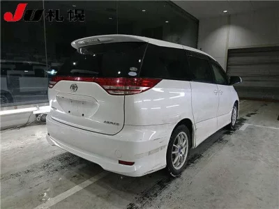 Toyota ESTIMA  с аукциона в Японии