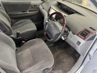 Toyota NOAH лот № 2113 оценка 4  с аукциона в Японии 3