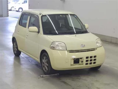 Daihatsu Esse