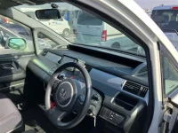 Honda STEP WAGON лот № 80191 оценка 3.5  с аукциона в Японии 2